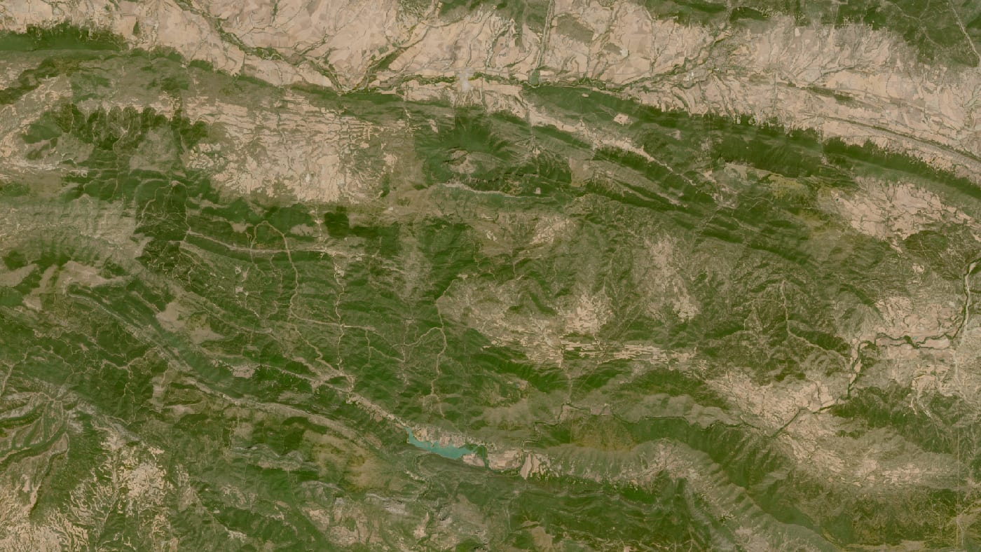 Imagen de satélite de la zona del incendio de las peñas de riglos antes y después del fuego