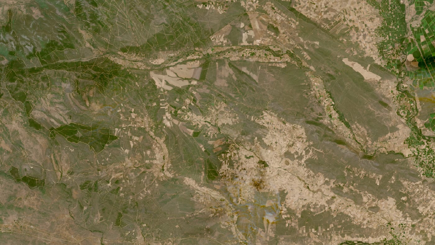 Imagen de satélite de la zona del incendio de molezuelas de la carballeda antes y después del fuego