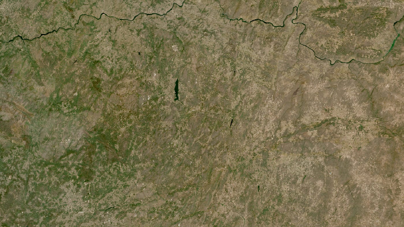 Imagen de satélite de la zona del incendio de trancoso (freches) antes y después del fuego